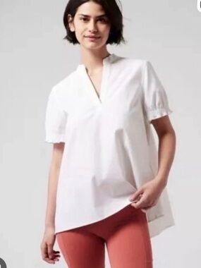 Nwot Athleta Levitate Poplin Performance Tee Size M